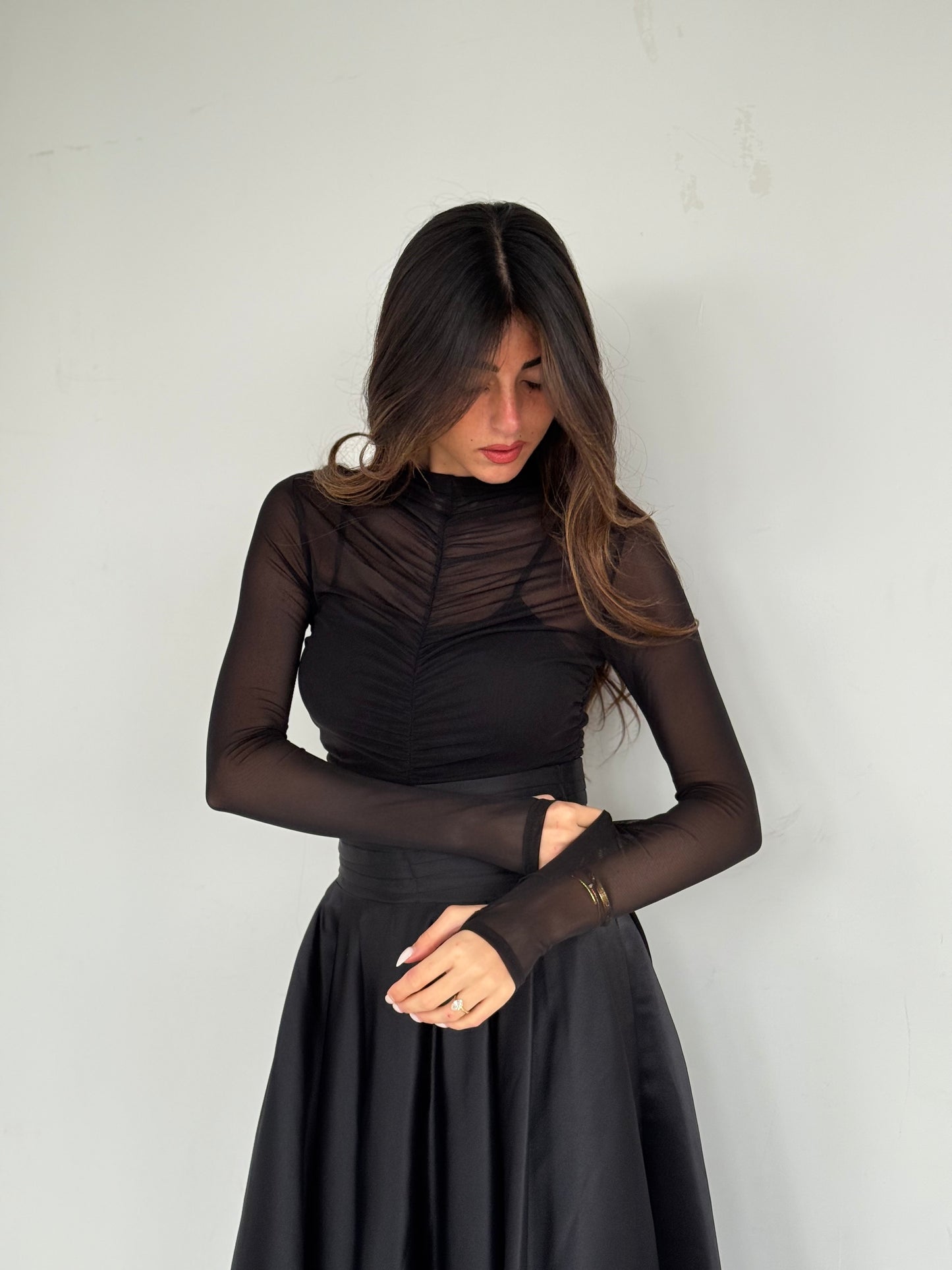 Haut en tulle noire